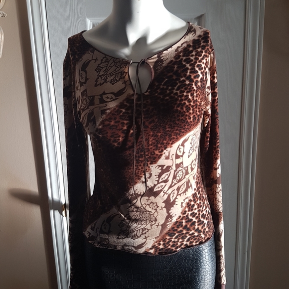 Leopard print flowy arm top